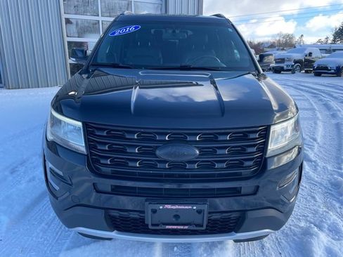 Used 2016 Ford Explorer XLT w/ Equipment Group 201A image 2