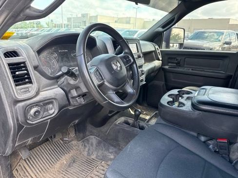 Used 2024 RAM 2500 Tradesman w/ Chrome Appearance Group AWD/4WD image 10