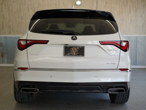 Used 2023 Acura MDX SH-AWD w/ Technology Package image 9