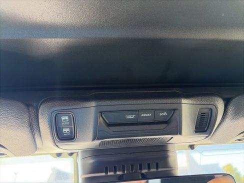 Used 2024 Jeep Wrangler High Altitude image 25