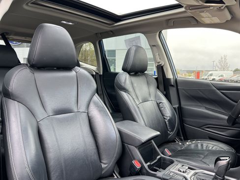 Used 2022 Subaru Forester Touring image 17