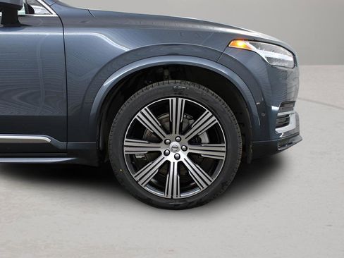 Certified 2023 Volvo XC90 B6 Ultimate w/ Protection Package Premier AWD/4WD image 43