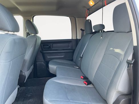 Used 2018 RAM 2500 Tradesman w/ Chrome Appearance Group image 13