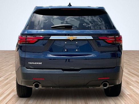 Used 2023 Chevrolet Traverse LS w/ Safety Package FWD image 4
