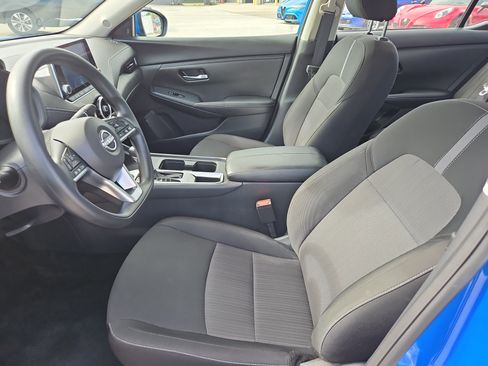 Used 2025 Nissan Sentra SV image 11