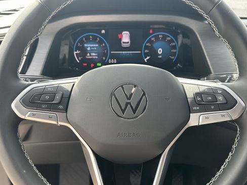 New 2026 Volkswagen Atlas Cross Sport SE FWD image 17