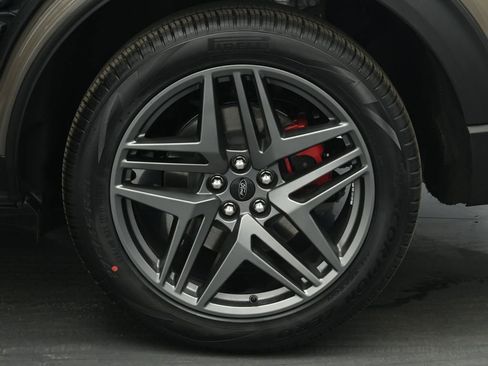 New 2026 Ford Explorer ST-Line w/ ST-Line Street Pack image 24