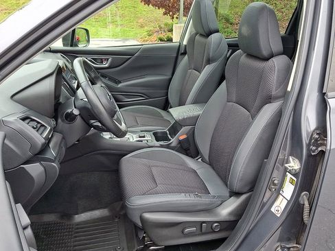 Used 2020 Subaru Forester Premium AWD/4WD image 16