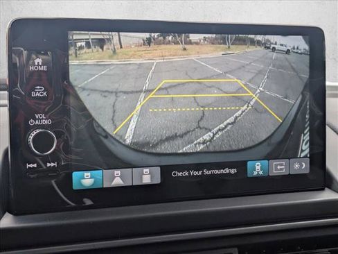 New 2025 Honda Pilot Touring image 13