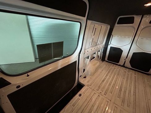 Used 2025 Mercedes-Benz Sprinter 2500 image 14