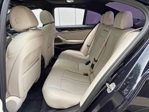 Used 2021 BMW 540i w/ M Sport Package RWD image 45