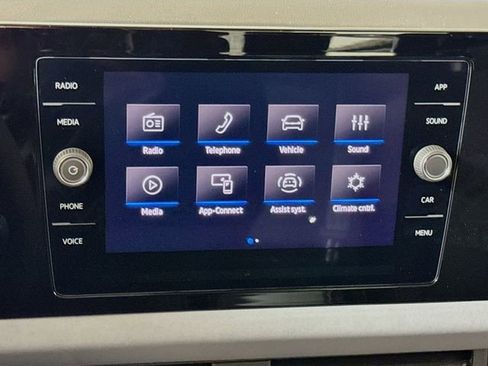 New 2026 Volkswagen Jetta SE FWD image 7