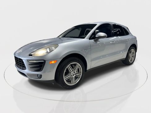 Used 2016 Porsche Macan S w/ Premium Package Plus image 5