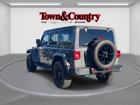 Used 2022 Jeep Wrangler Unlimited Sahara 4xe w/ Cold Weather Group image 4