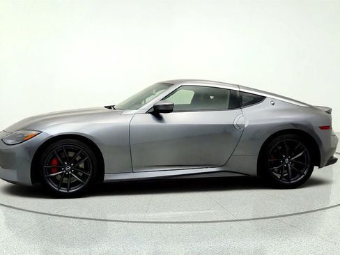 Used 2025 Nissan Z Performance w/ Floor Mat Package RWD image 8