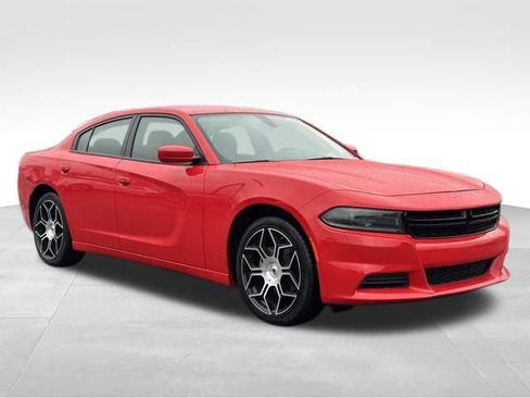 Used 2022 Dodge Charger SXT image 1