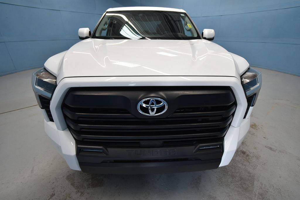 Used 2023 Toyota Tundra SR5 w/ SR5 Convenience Package AWD/4WD image 28