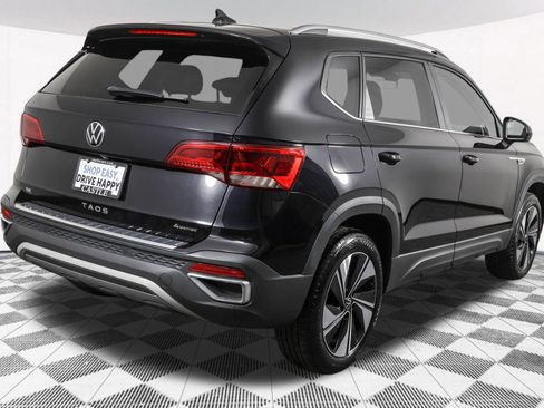 Used 2023 Volkswagen Taos SE w/ Panoramic Sunroof Package AWD/4WD image 14