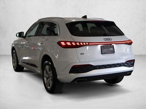 Certified 2025 Audi Q5 Premium w/ Convenience Package AWD/4WD image 9