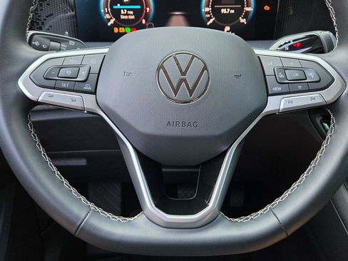 Certified 2025 Volkswagen Tiguan S FWD image 25