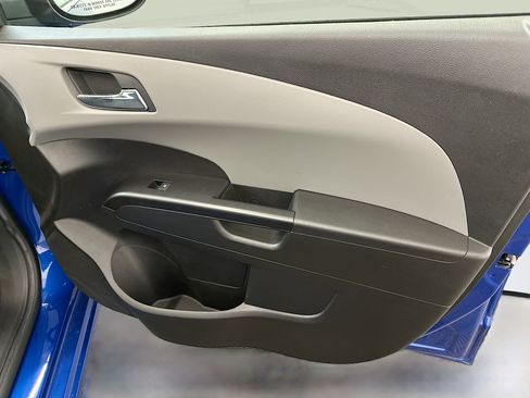 Used 2018 Chevrolet Sonic LT image 33