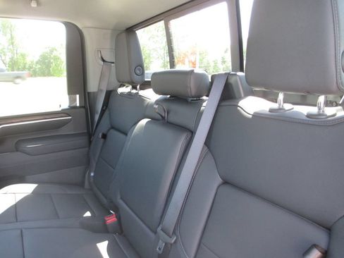 New 2026 GMC Sierra 2500 SLT w/ SLT Premium Package AWD/4WD image 16