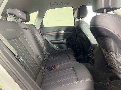 Used 2023 Audi Q5 2.0T Premium w/ Convenience Package image 14
