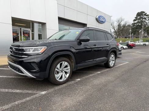 Used 2022 Volkswagen Atlas SE image 2
