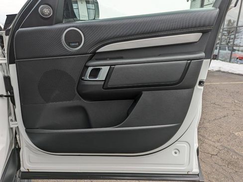 Used 2023 Land Rover Discovery S R-Dynamic image 25