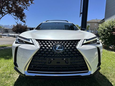 Used 2019 Lexus UX 200 w/ Accessory Package 2 FWD image 13