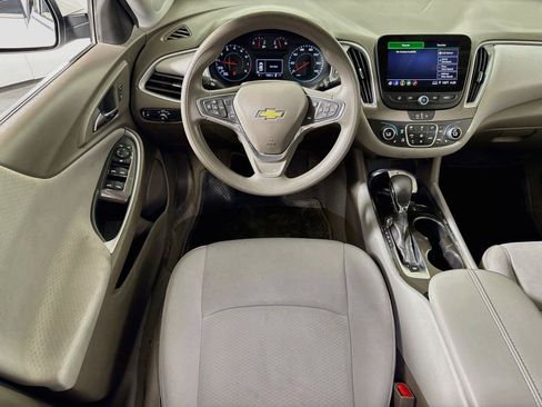 Used 2025 Chevrolet Malibu LT FWD image 20
