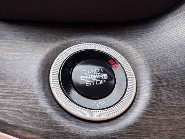 Used 2024 Jeep Grand Cherokee Limited AWD/4WD image 23
