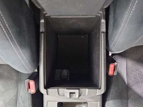 Used 2015 Nissan Rogue S w/ S Family Package image 25