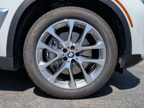 Certified 2026 BMW X5 xDrive50e w/ Parking Assistance Package AWD/4WD image 13