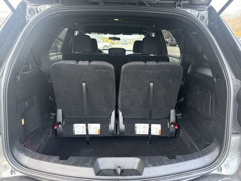 Used 2019 Ford Explorer XLT AWD/4WD image 43