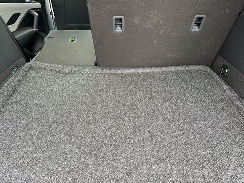 New 2026 Volkswagen Tiguan SE R-Line image 14