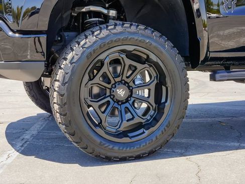 New 2026 GMC Sierra 1500 AT4 w/ AT4 Premium Package AWD/4WD image 7
