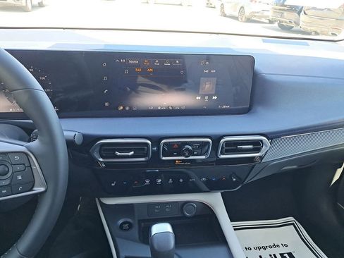 New 2026 Nissan Sentra SL w/ Floor Mat Package FWD image 18