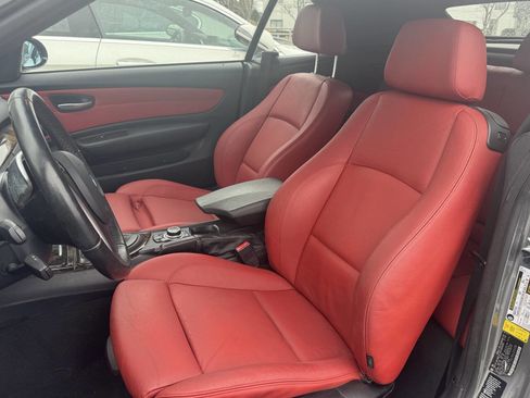Used 2009 BMW 128i Convertible image 8