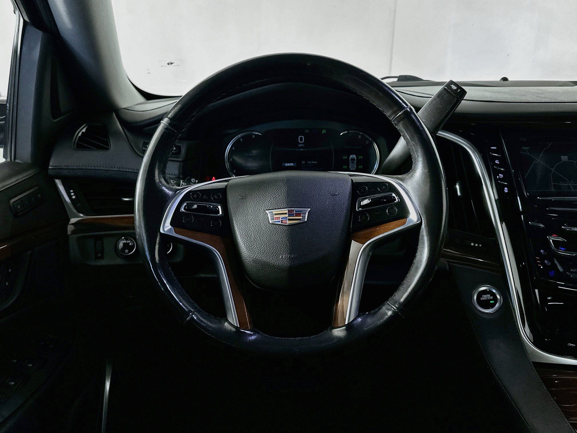 Used 2019 Cadillac Escalade ESV Premium Luxury AWD/4WD image 18
