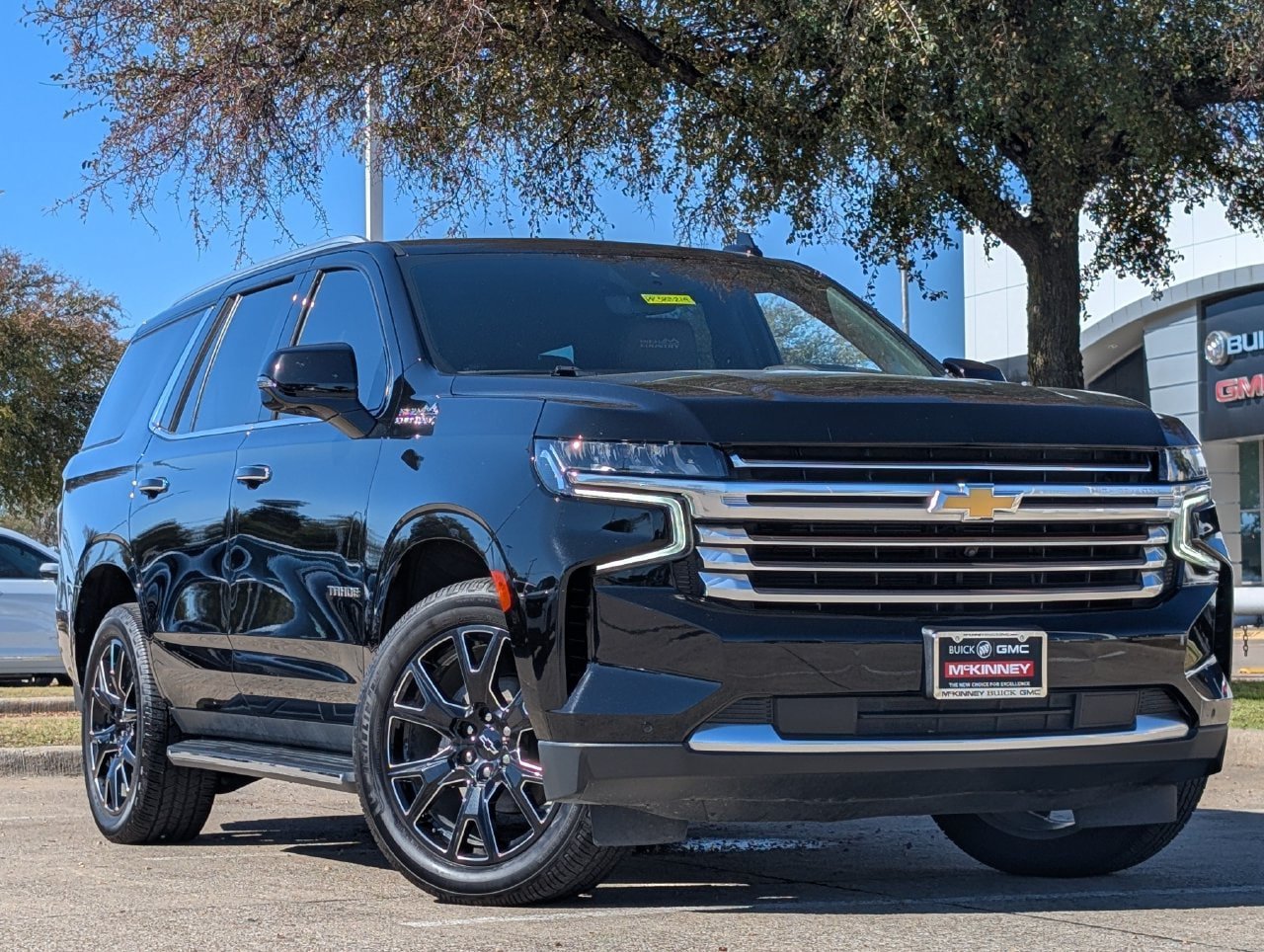 Used 2023 Chevrolet Tahoe High Country AWD/4WD image 2