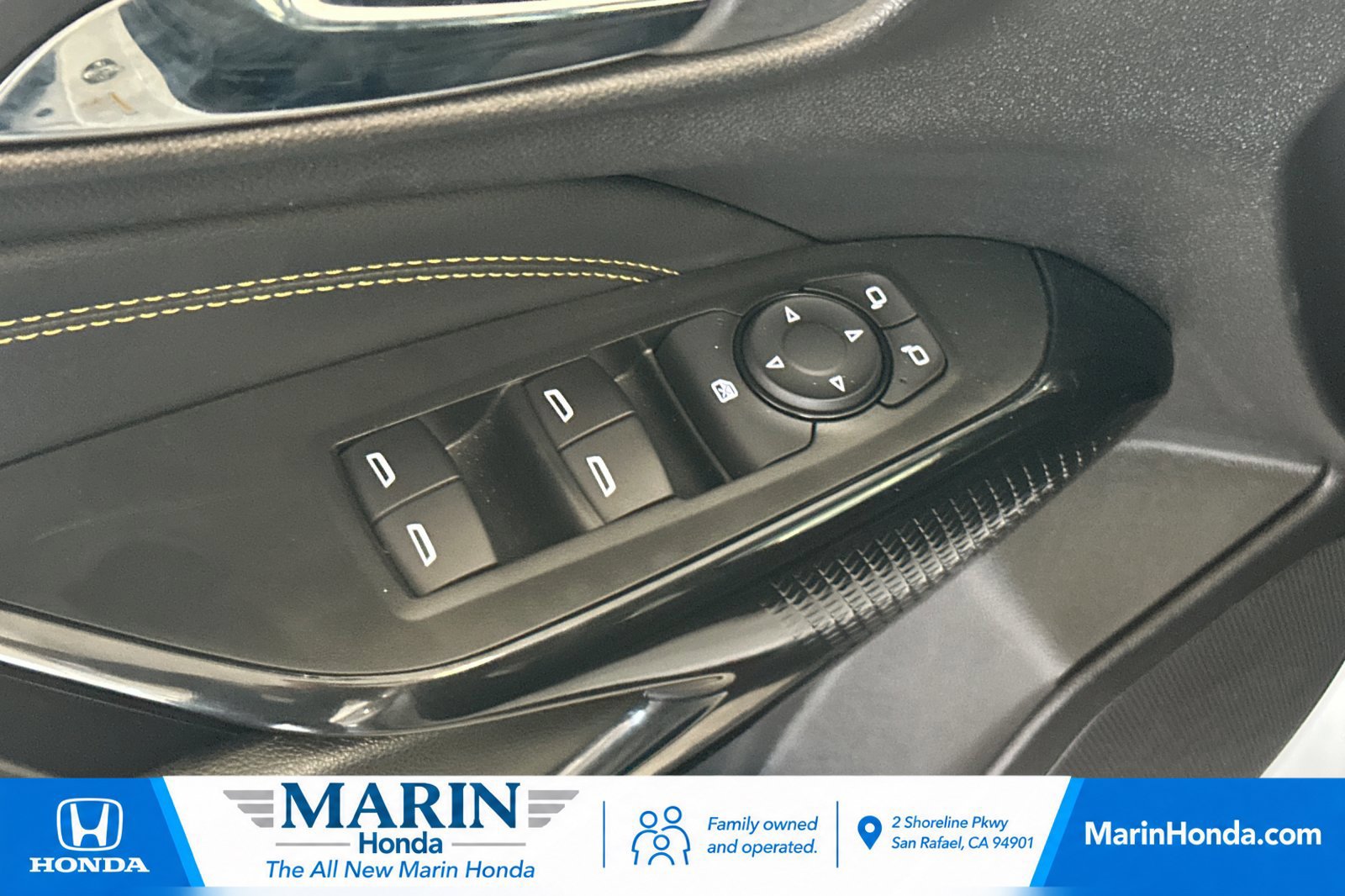 Used 2025 Chevrolet Trax LT FWD image 12