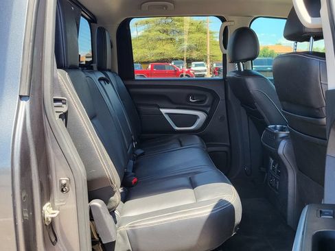 Used 2016 Nissan Titan SV AWD/4WD image 21