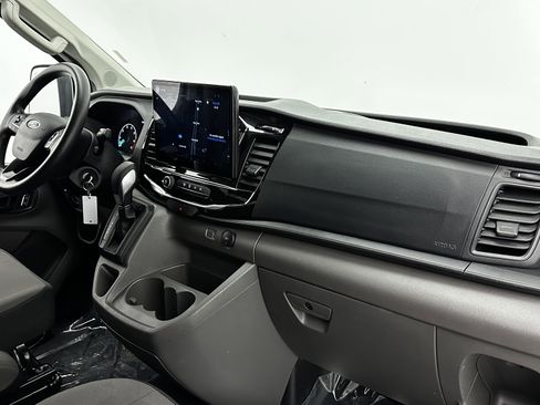 Used 2023 Ford Transit 350 XLT image 30