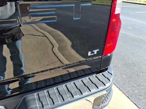 Used 2025 Chevrolet Silverado 2500 LT image 5