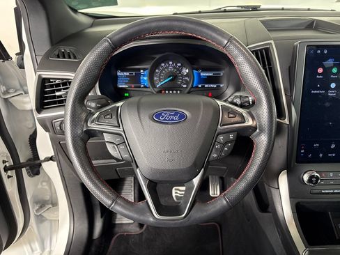 Certified 2024 Ford Edge ST-Line AWD/4WD image 18