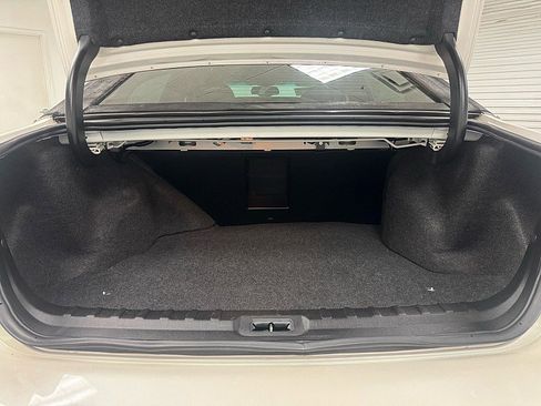 Used 2011 Buick Lucerne CXL w/ Driver Confidence Package image 12