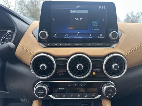 Used 2024 Nissan Sentra SV w/ SV Premium Package image 28