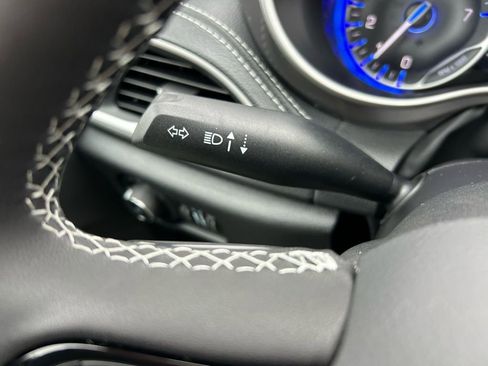 New 2026 Chrysler Pacifica Select w/ S Appearance Package image 17