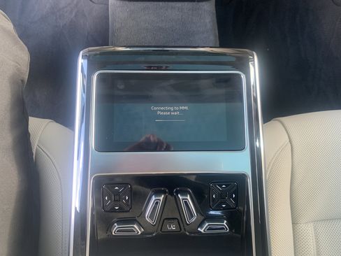 Used 2023 Audi A8 L 3.0T image 36